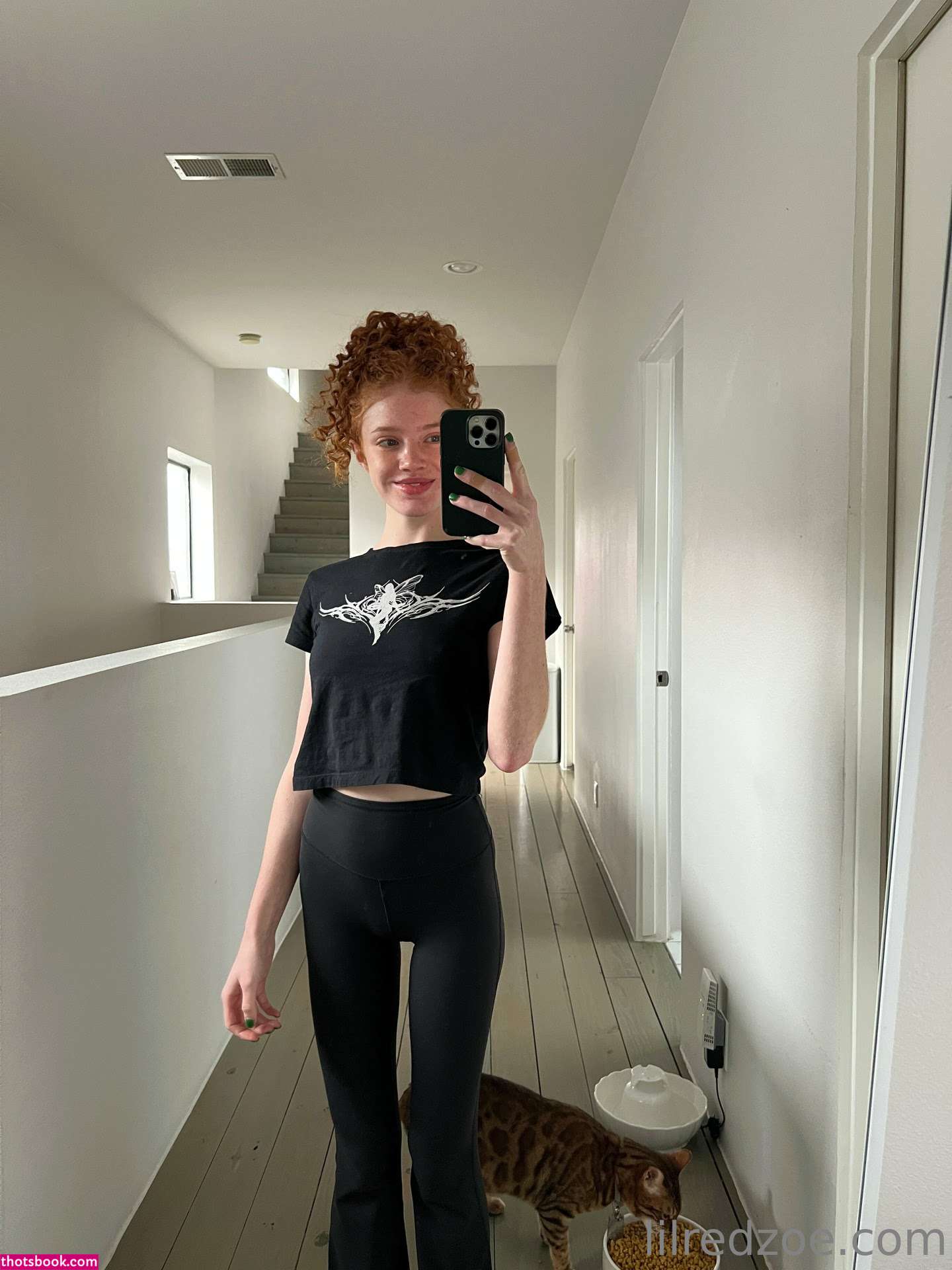 Zoe Canbebought Photo #258