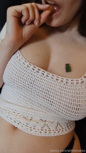 Alittlenekko Video #42