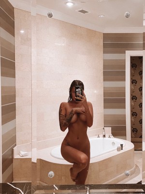 Chely Nazario Photo #16