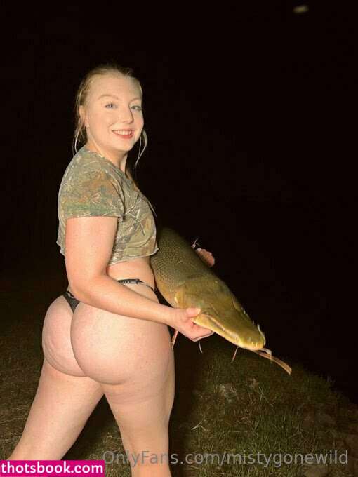 mistybluegonewild Photo #18