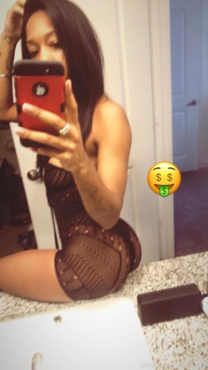 lilskinnybxtch Photo #45