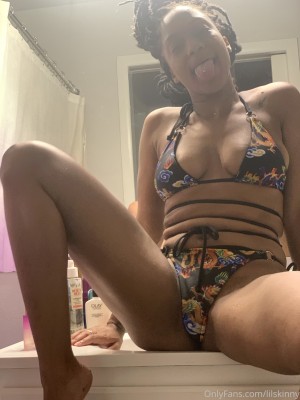 lilskinnybxtch Photo #61