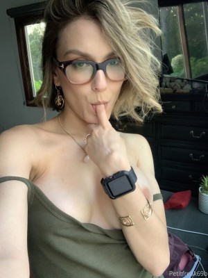 Petitfreak69b Photo #473