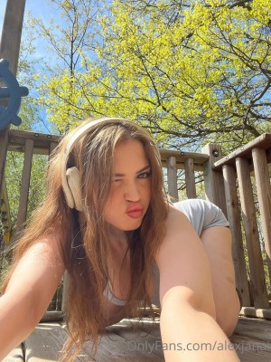 Alex Janai Photo #8