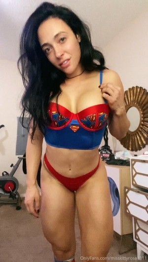 Misskittyrose1111 Photo #14