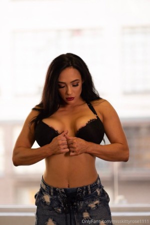 Misskittyrose1111 Photo #36