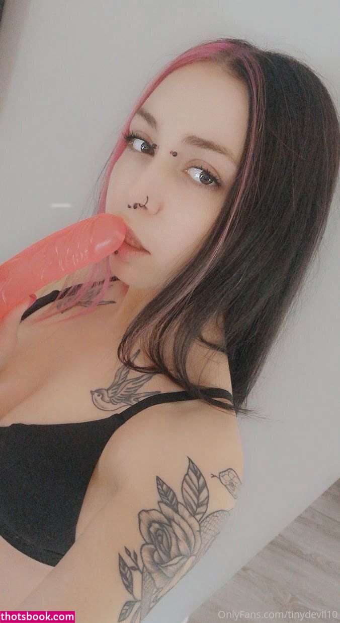 Tinydevil10 Photo #10