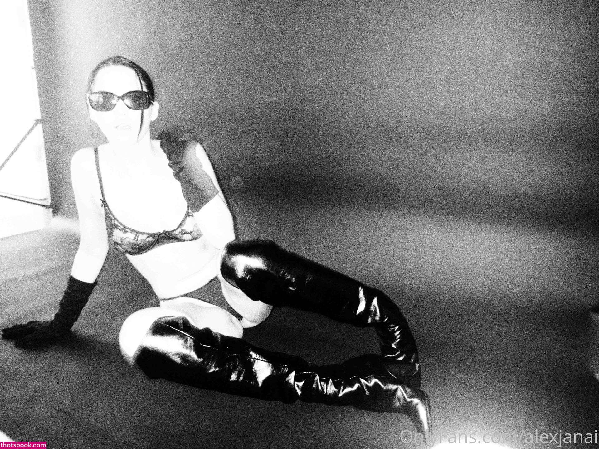 Alex Janai Photo #117