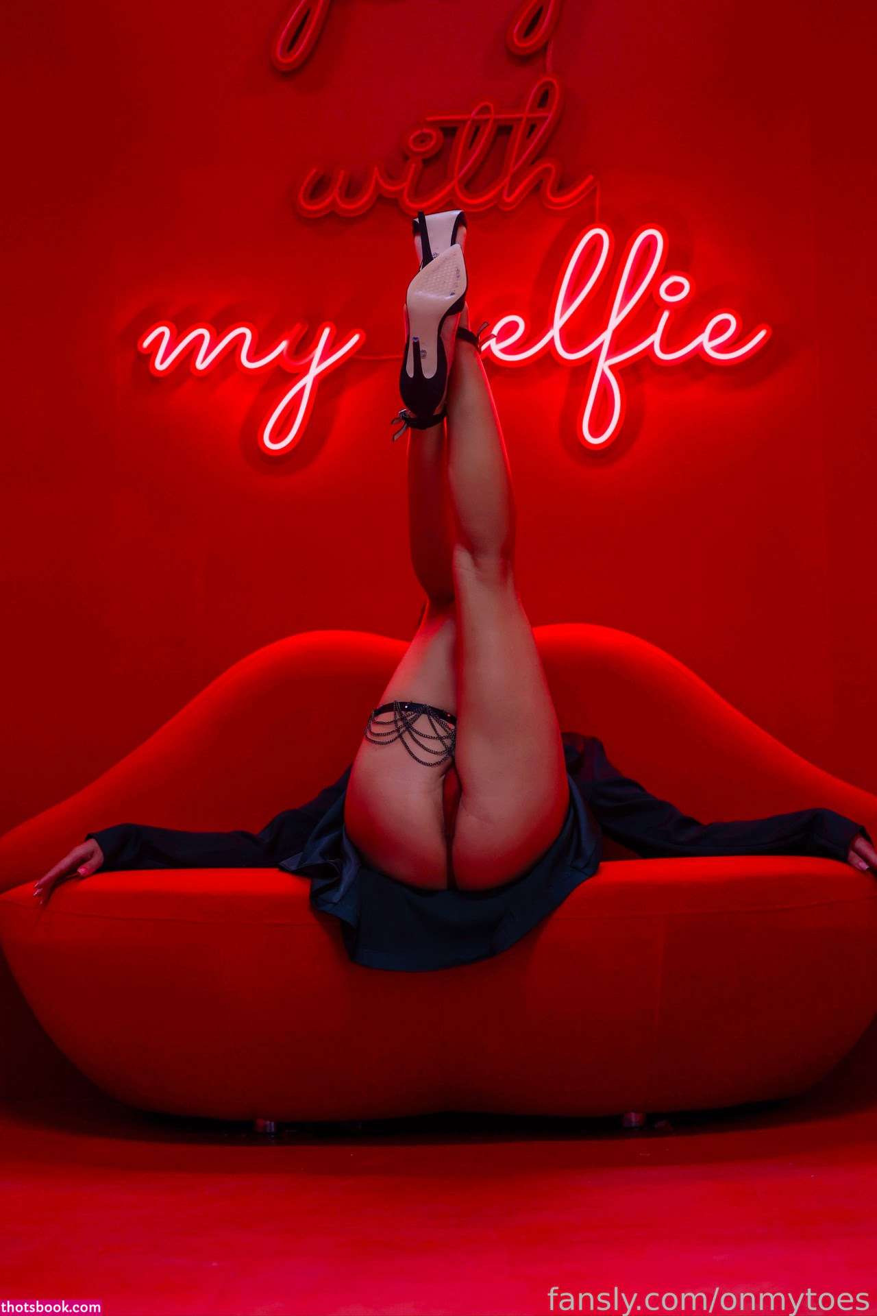 Minnie Bikini Photo #34