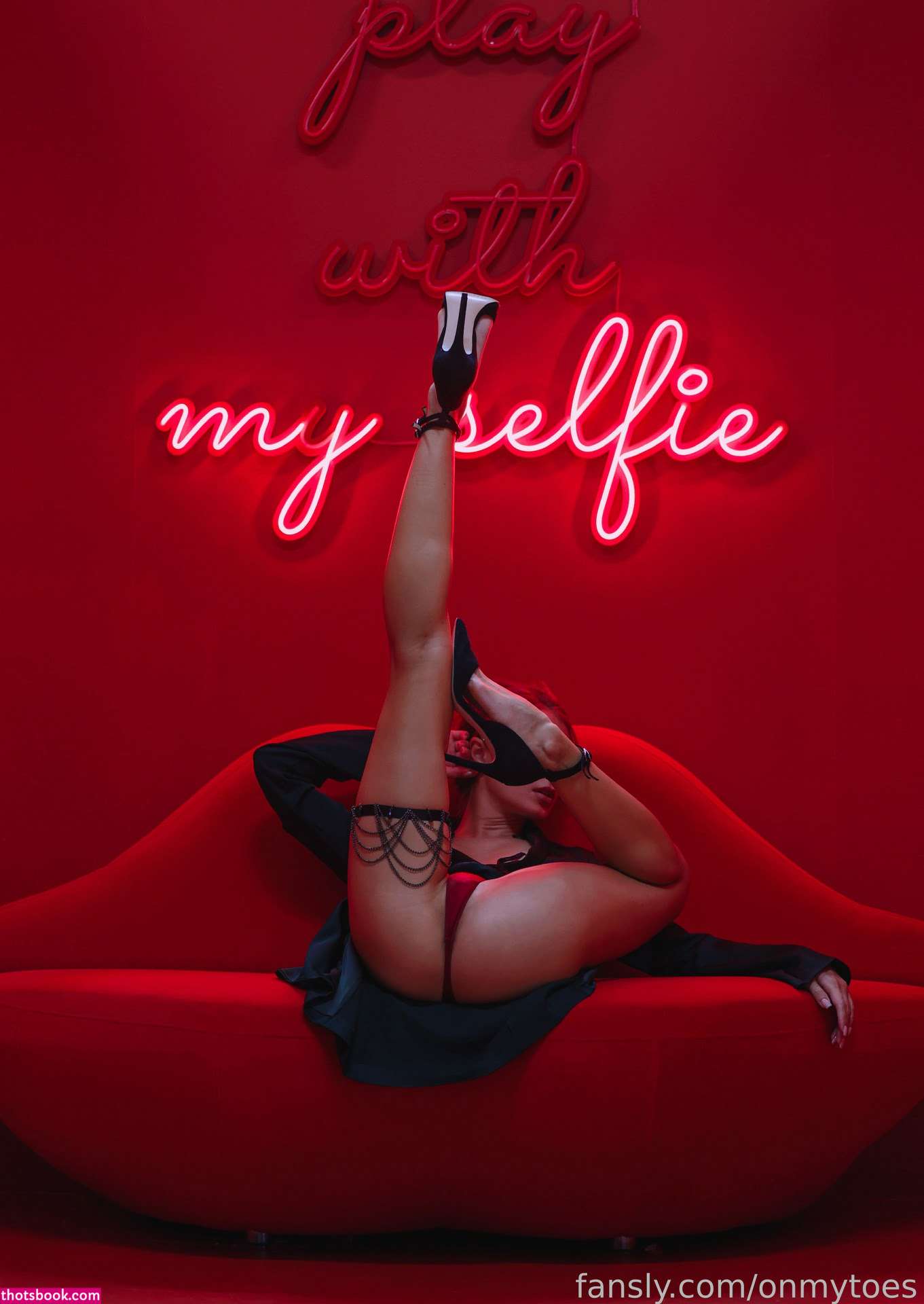 Minnie Bikini Photo #42