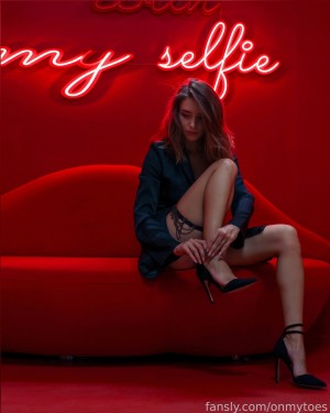 Minnie Bikini Photo #39