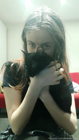 Lewdvamp Photo #83