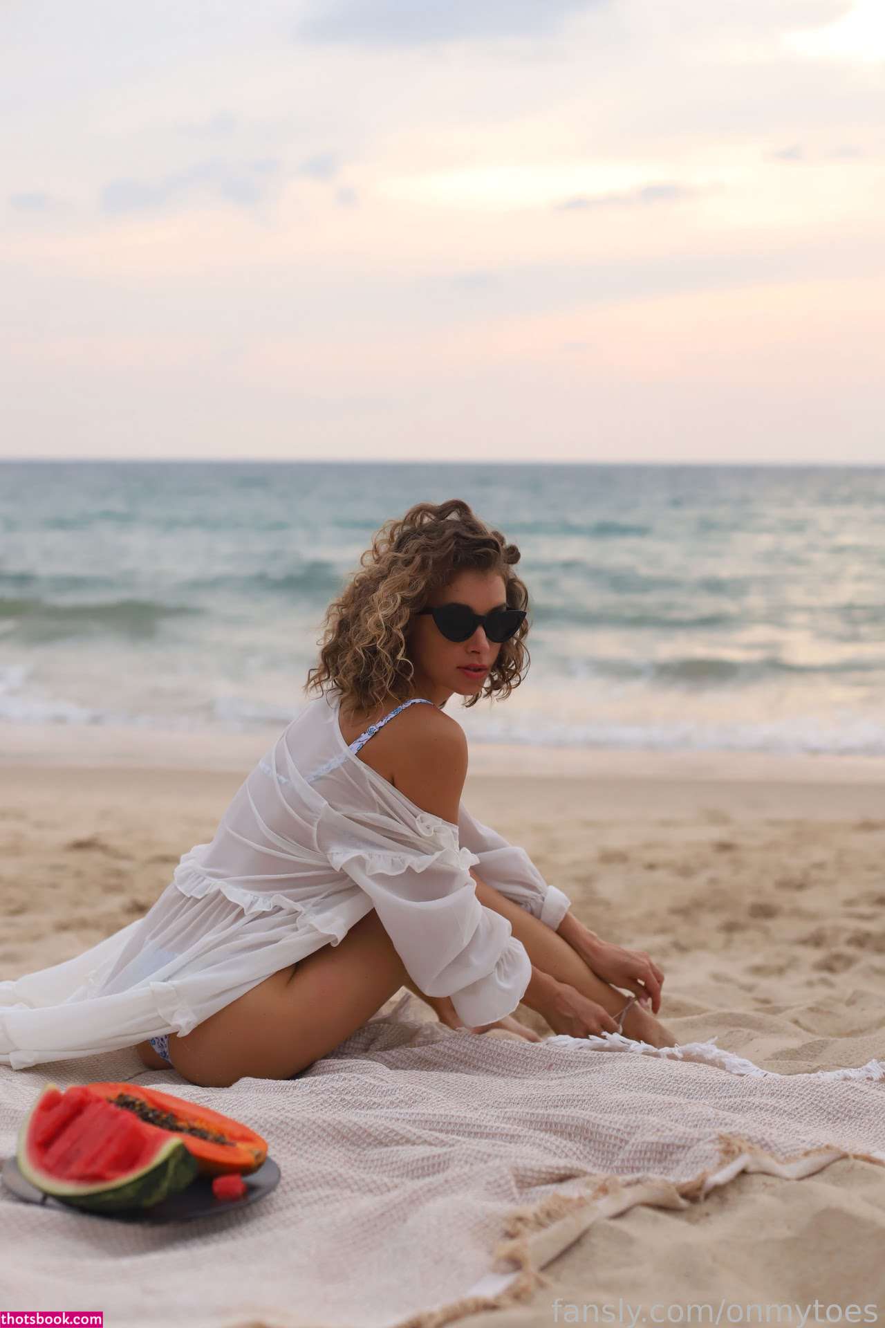 Minnie Bikini Photo #237