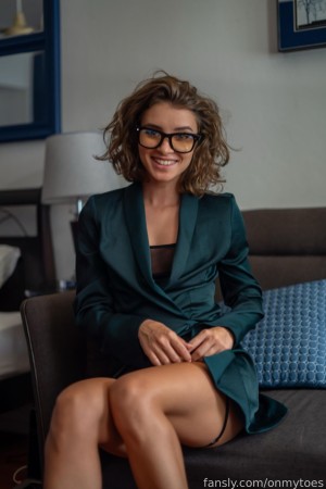 Minnie Bikini Photo #245