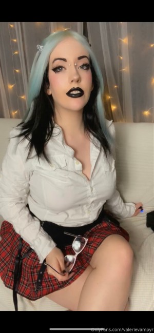 Valerie Vampyr Photo #44