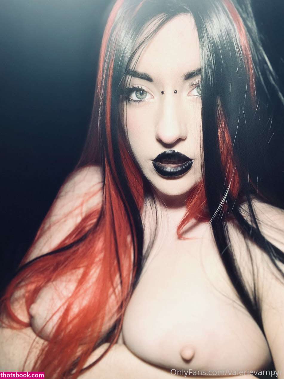 Valerie Vampyr Photo #106