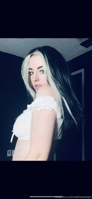 Valerie Vampyr Photo #102