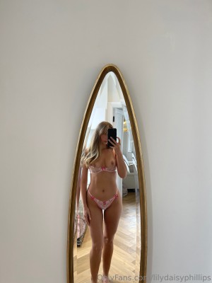 Lillian Phillips Photo #281