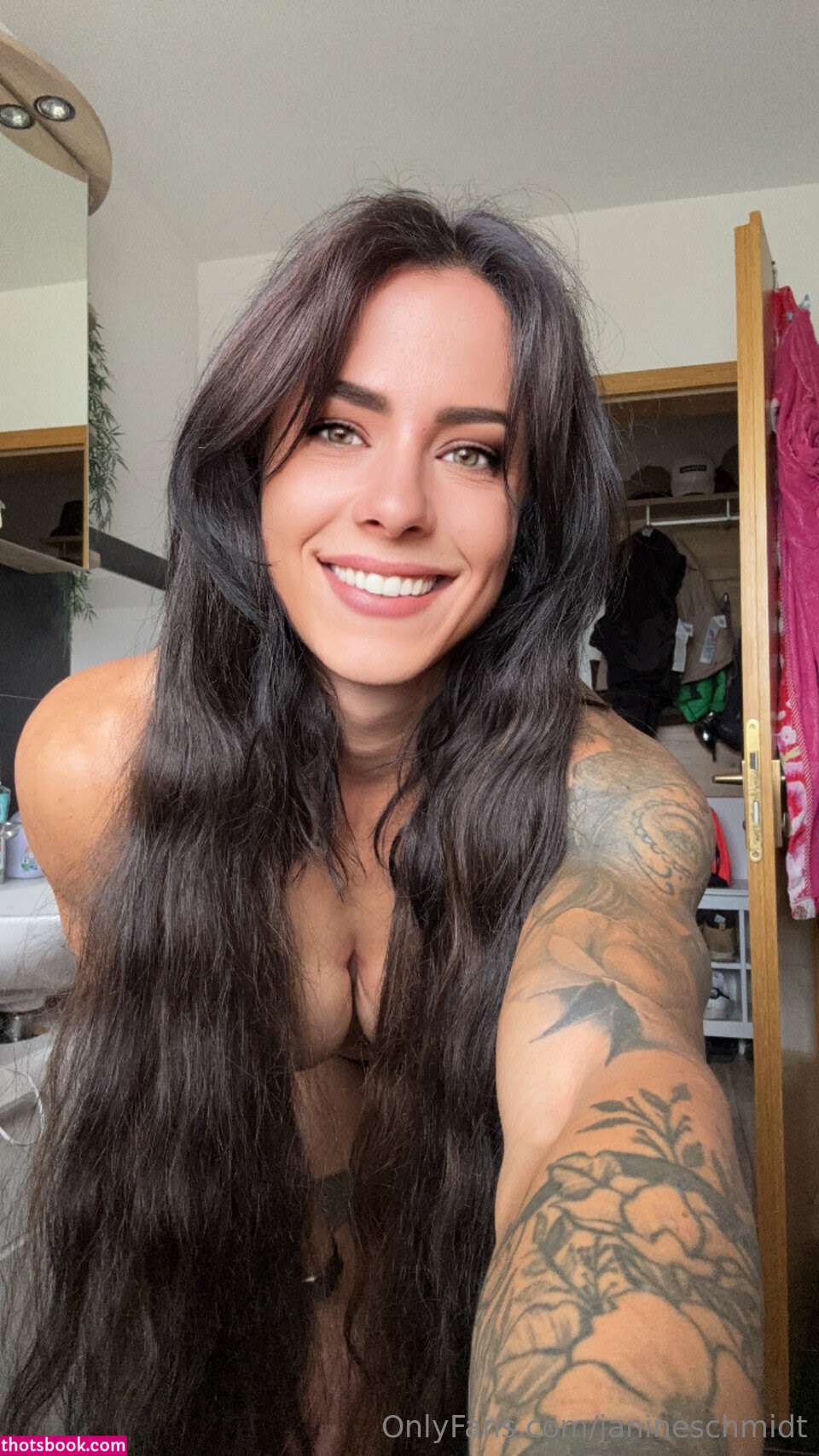 Janine Schmidt Photo #60