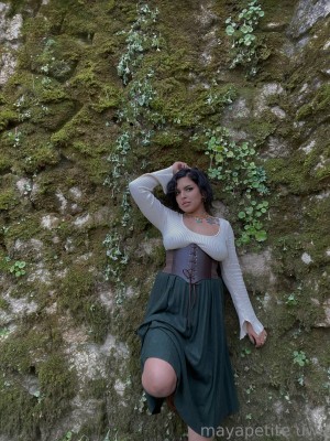 Maya Petite Photo #8