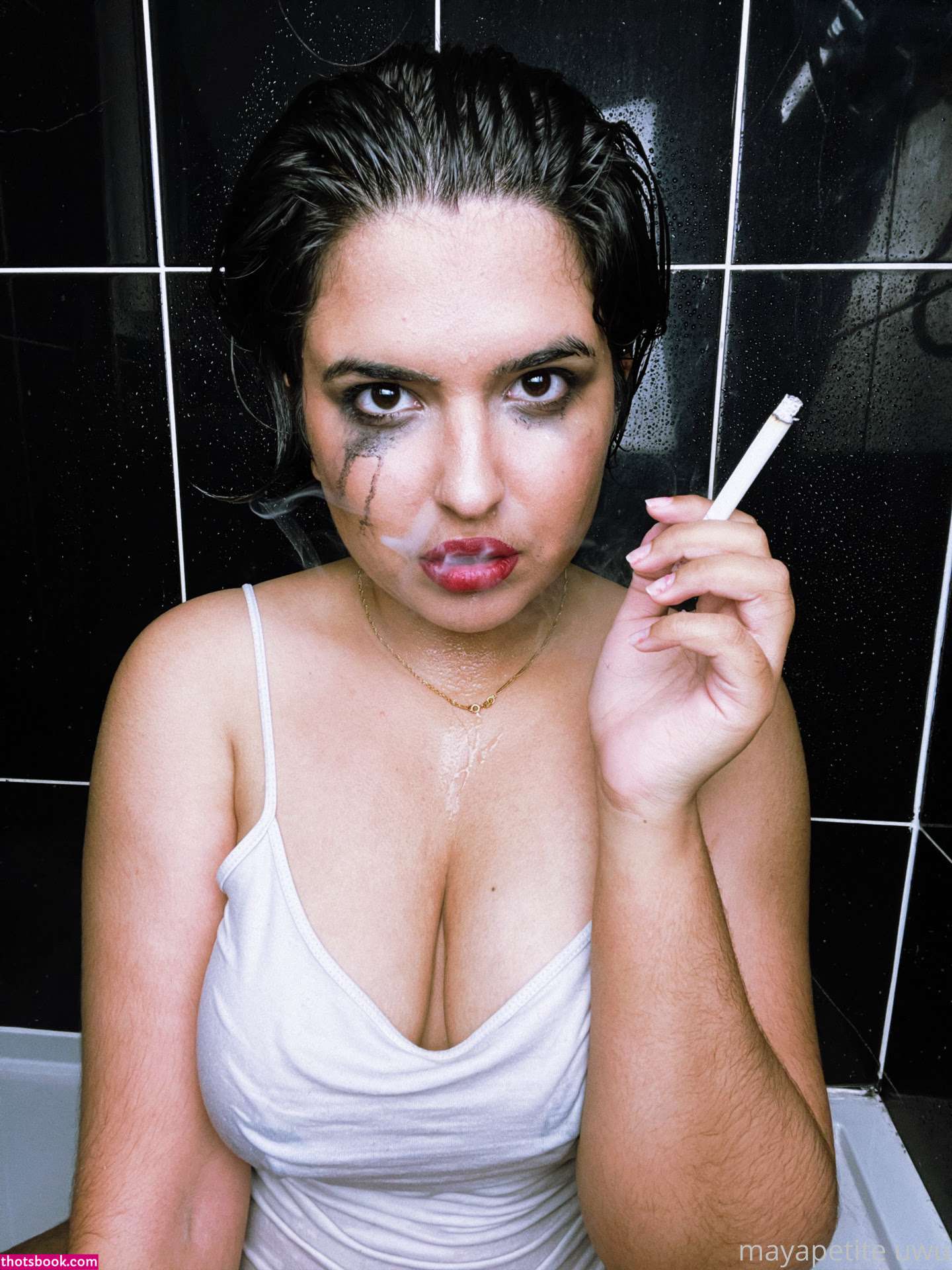 Maya Petite Photo #16