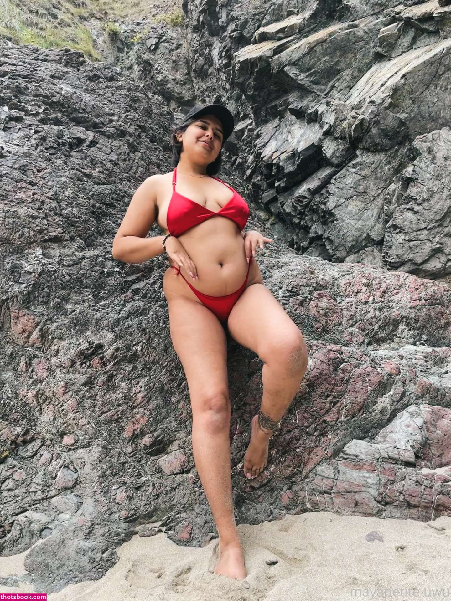 Maya Petite Photo #38