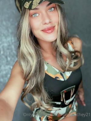 hannahpeachey21 Photo #169