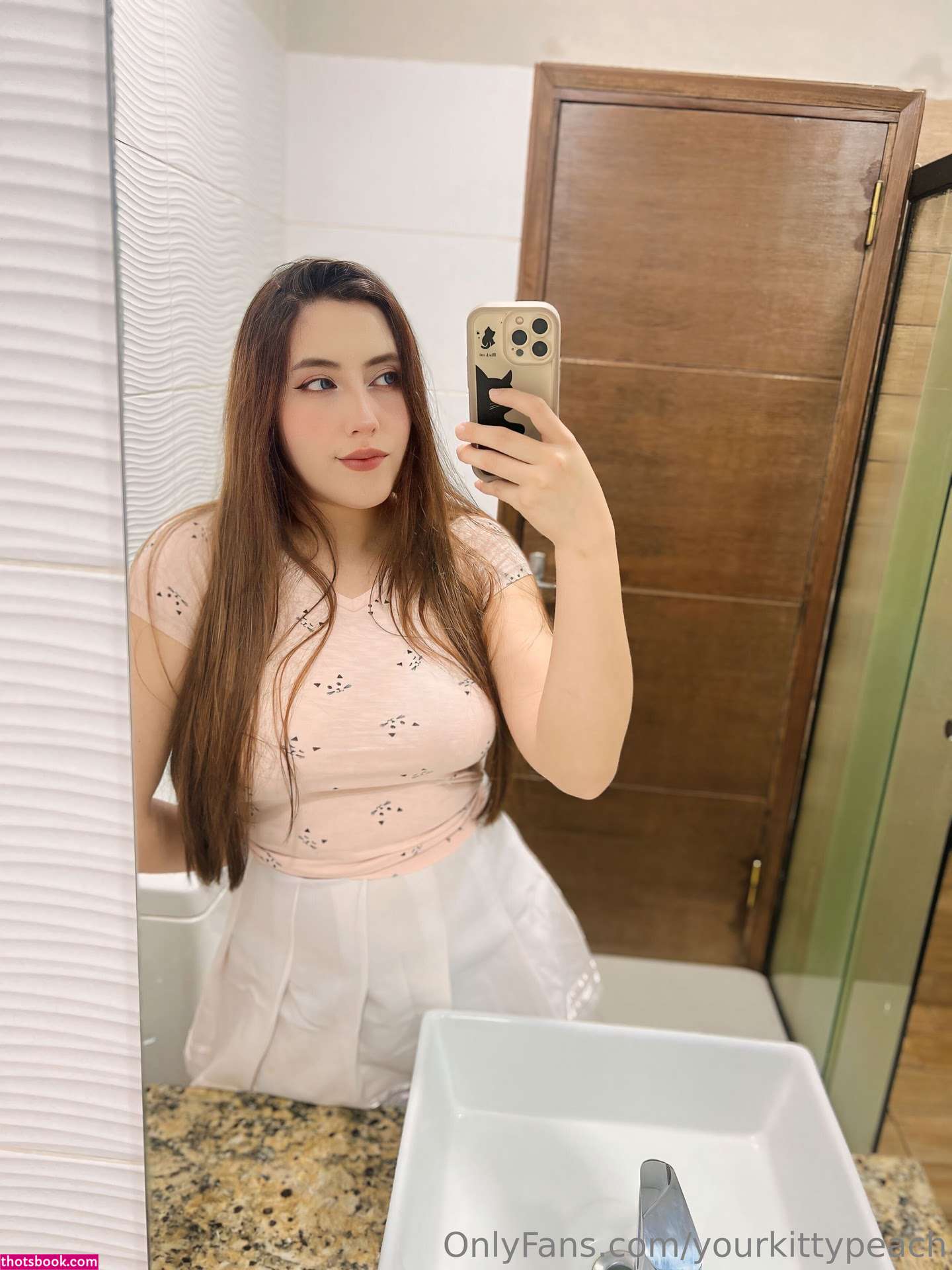 yourkittypeach Photo #9