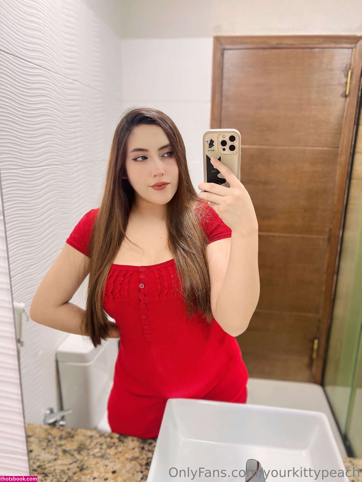 yourkittypeach Photo #11