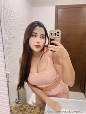 yourkittypeach Photo #18