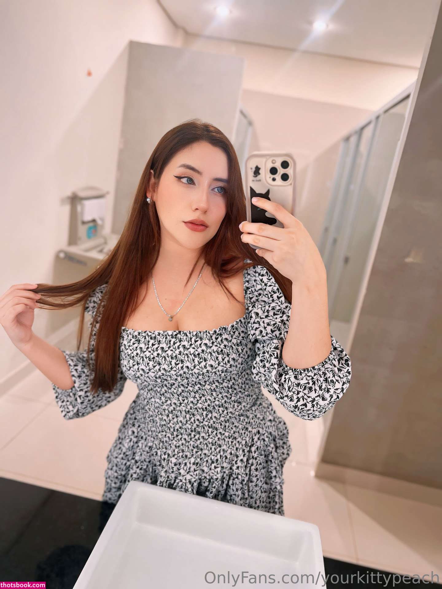 yourkittypeach Photo #37