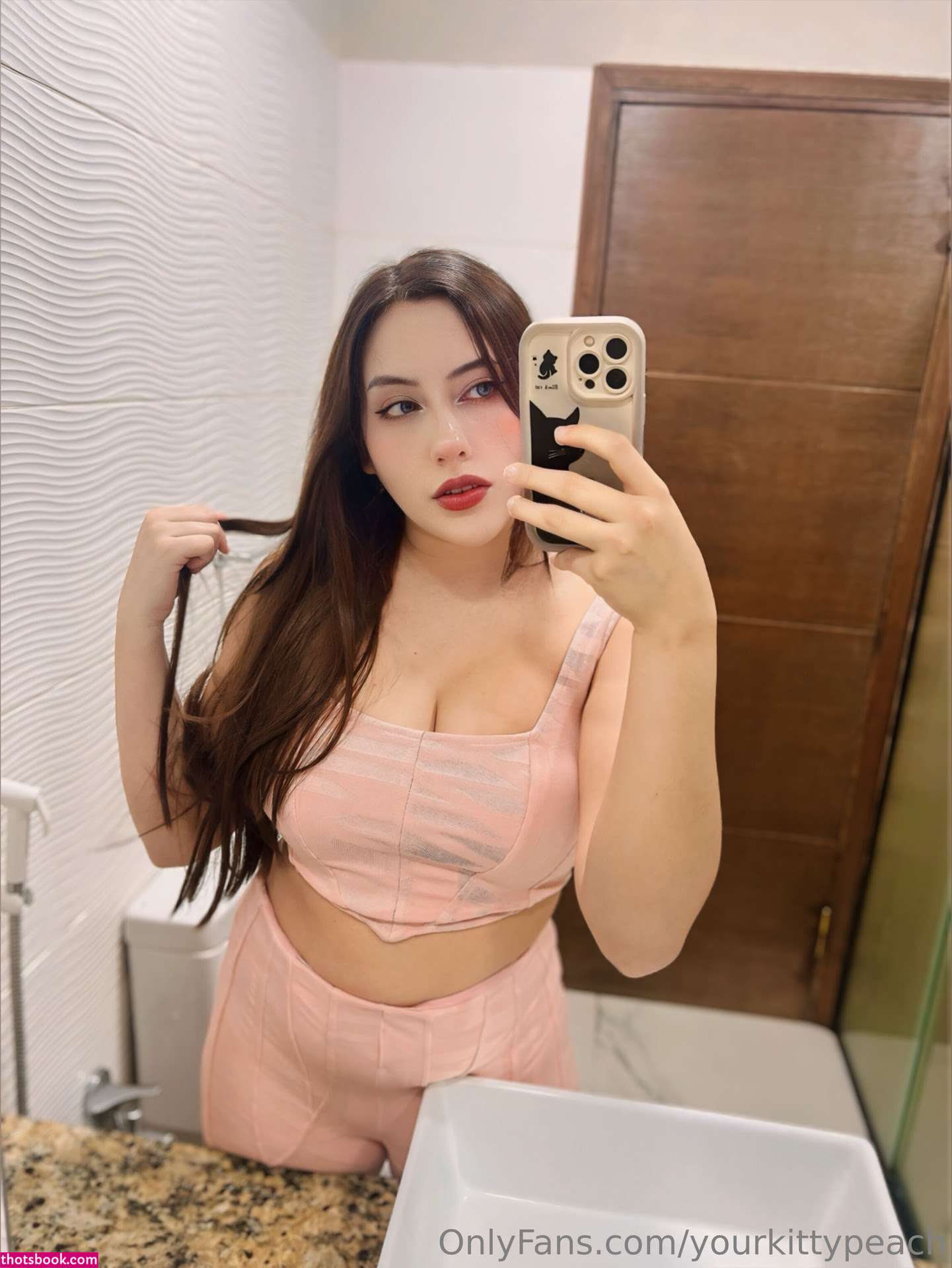 yourkittypeach Photo #48