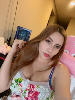 yourkittypeach Photo #97