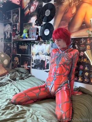 Xxxzombiezx Photo #24