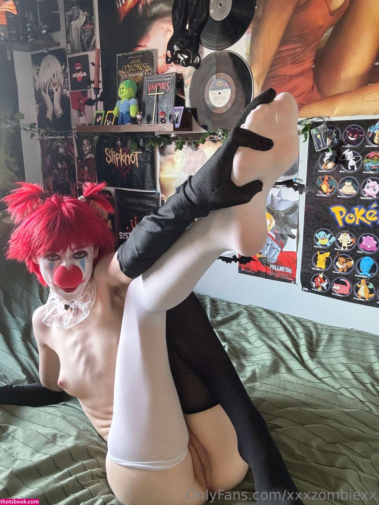 Xxxzombiezx Photo #35