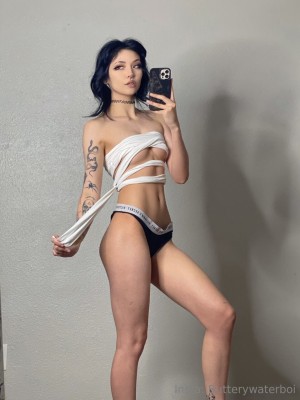 Butterywaterboi Photo #235