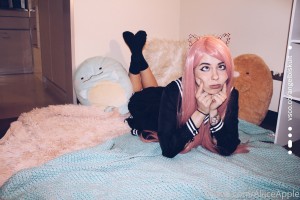 Aliice Apple Photo #21