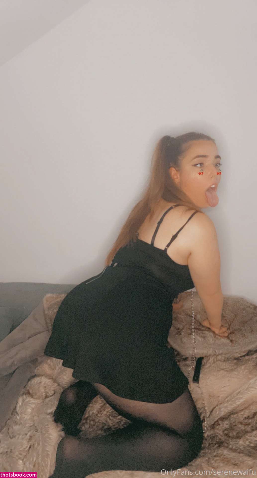 Serenewaifu Photo #10