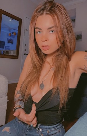 Aliice Apple Photo #95