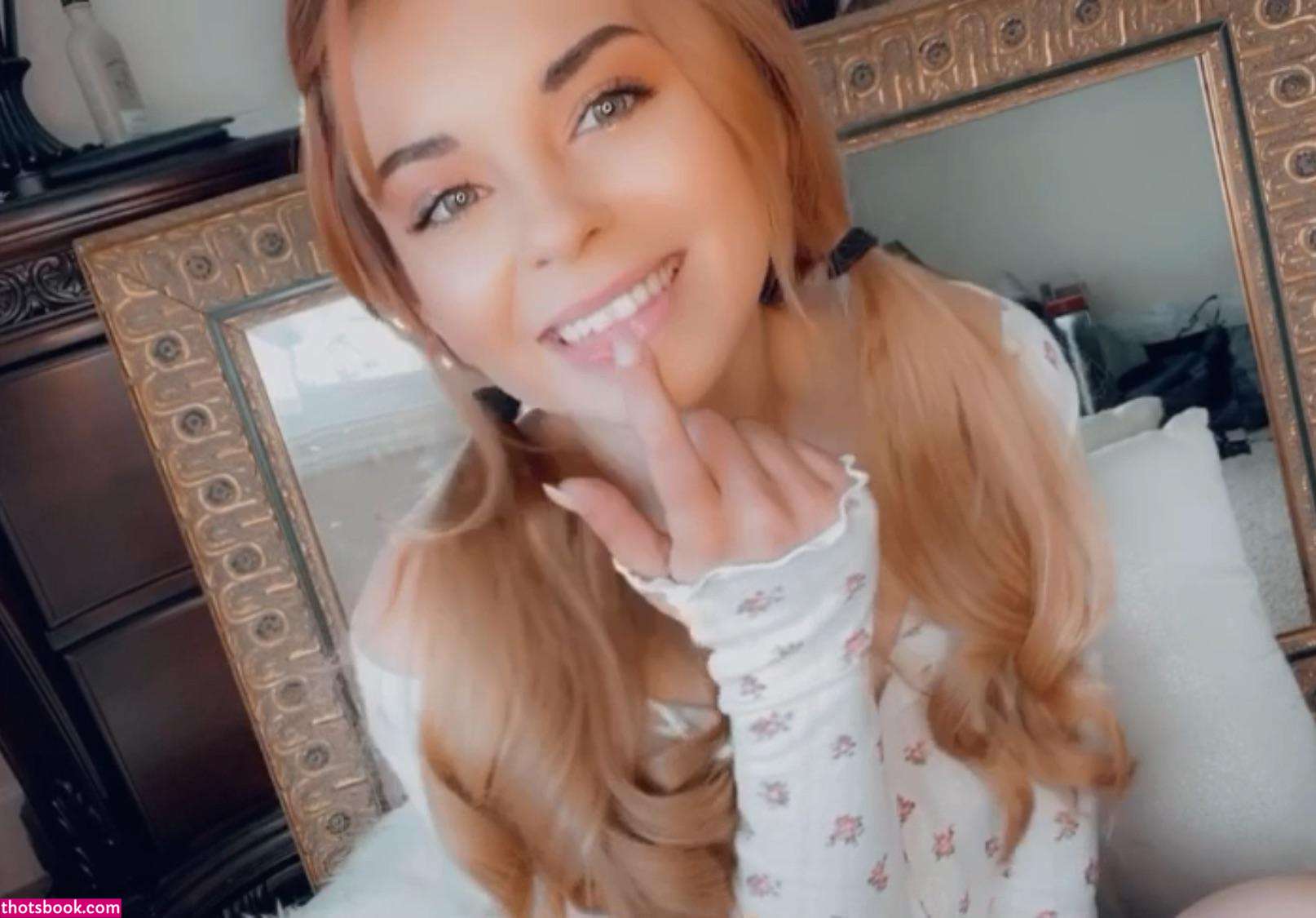 Aliice Apple Photo #113