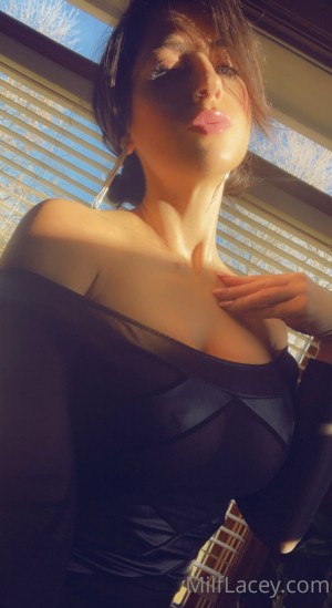 Lacey Bender Photo #3