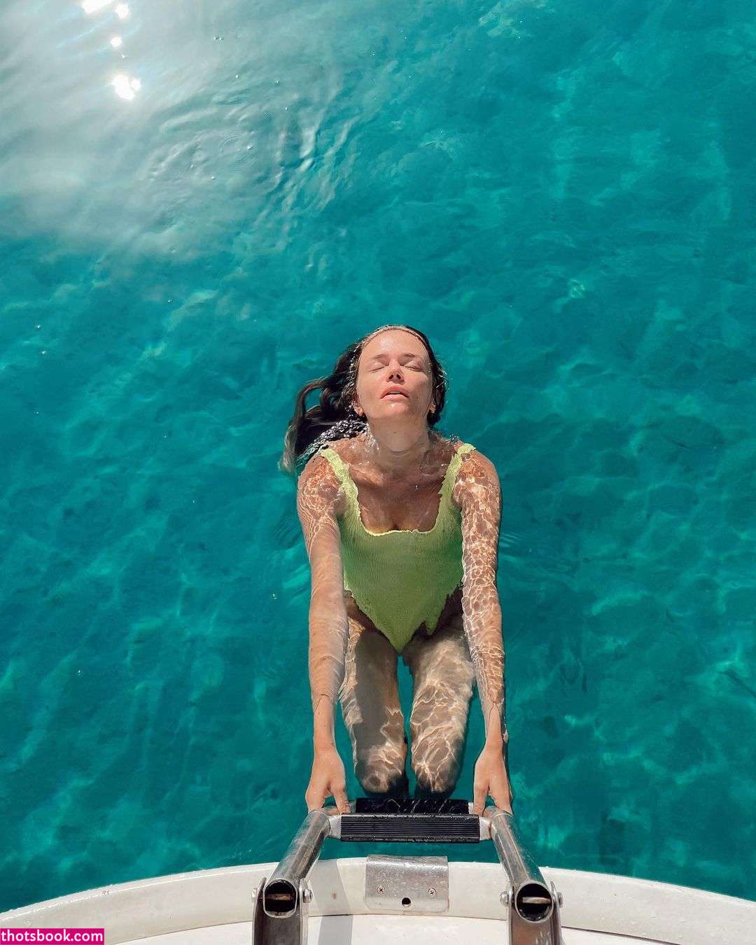 Ecem Karavus Photo #25