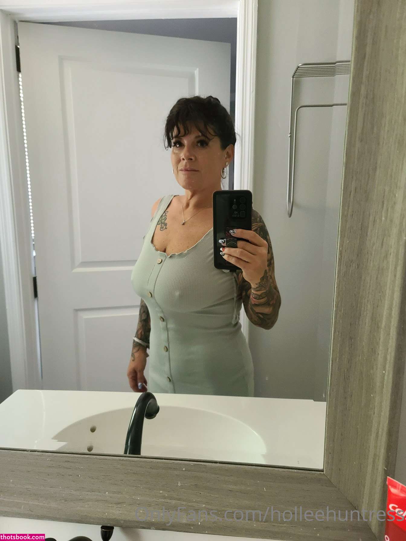 Hollee Huntress Photo #24