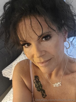 Hollee Huntress Photo #23