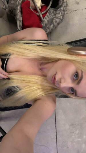 Kristen Medina Photo #6