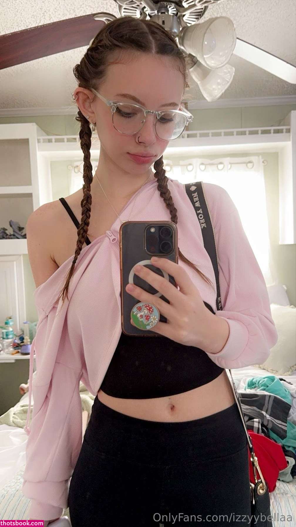 bellalovess Photo #14