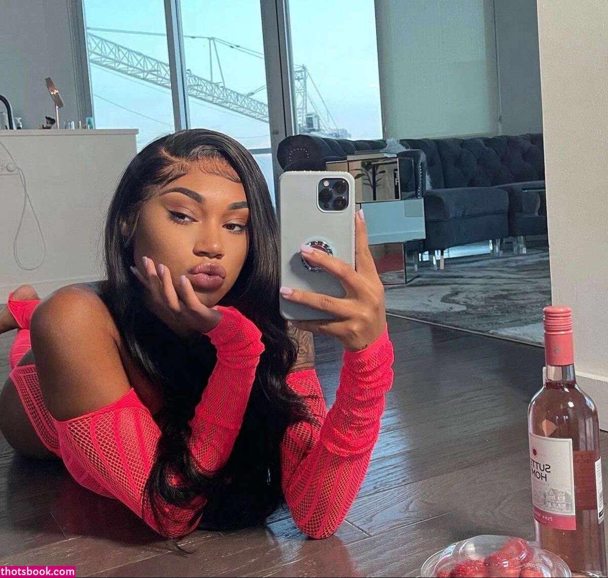 Jania Meshell Photo #2