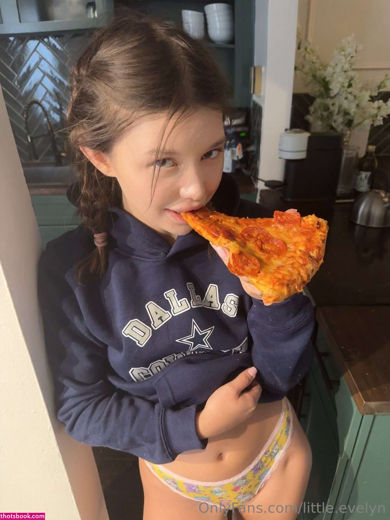 Little Evelyn Photo #21