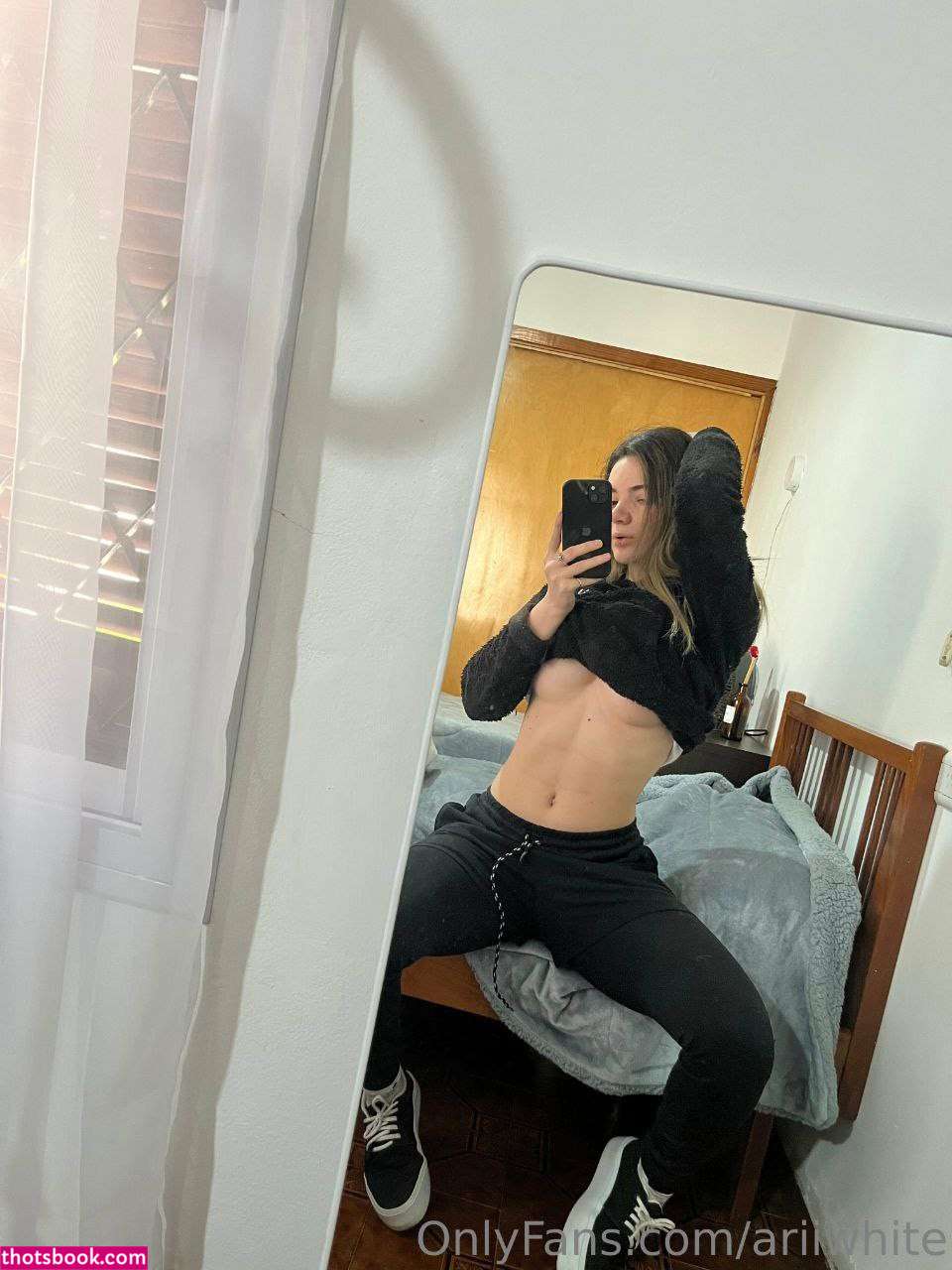 Buttonwhite Photo #32