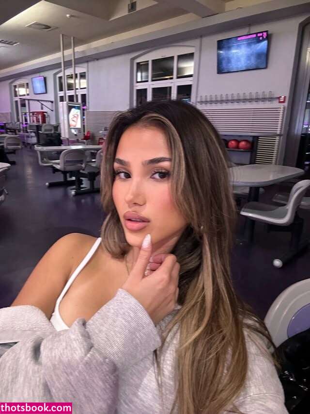 Jasmin Hoppe Photo #27